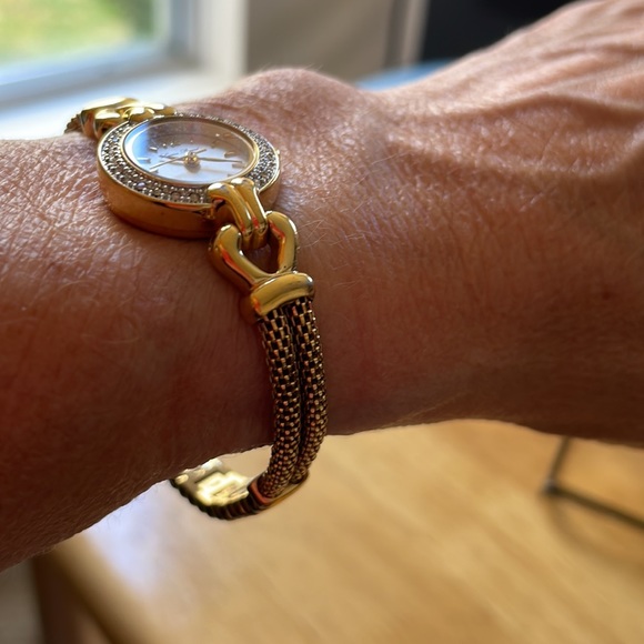 LUCION PICCARD LADIES WATCH - Picture 7 of 13